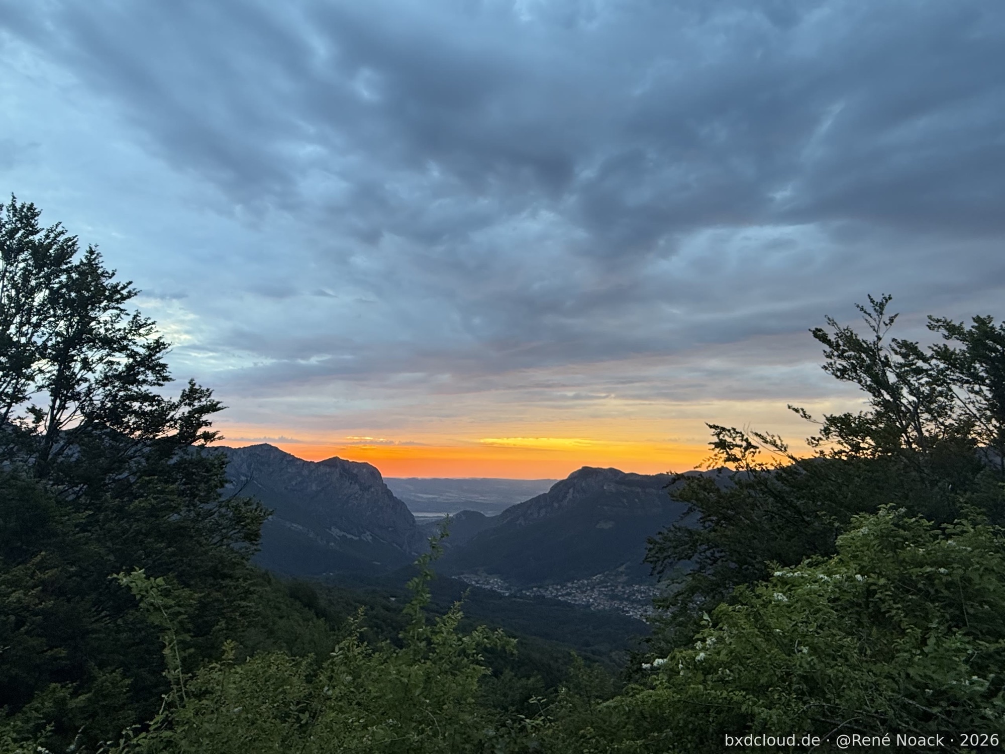 Abend über der Vratsa-Hochfläche